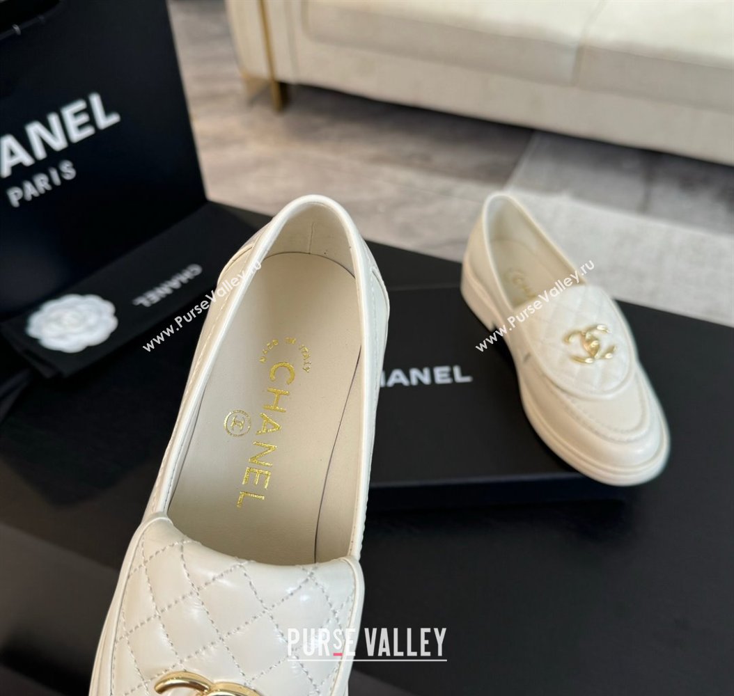 Chanel Calfskin Flat Loafers with Quilted CC Foldover G45474 White 2024 (MD-241120074)