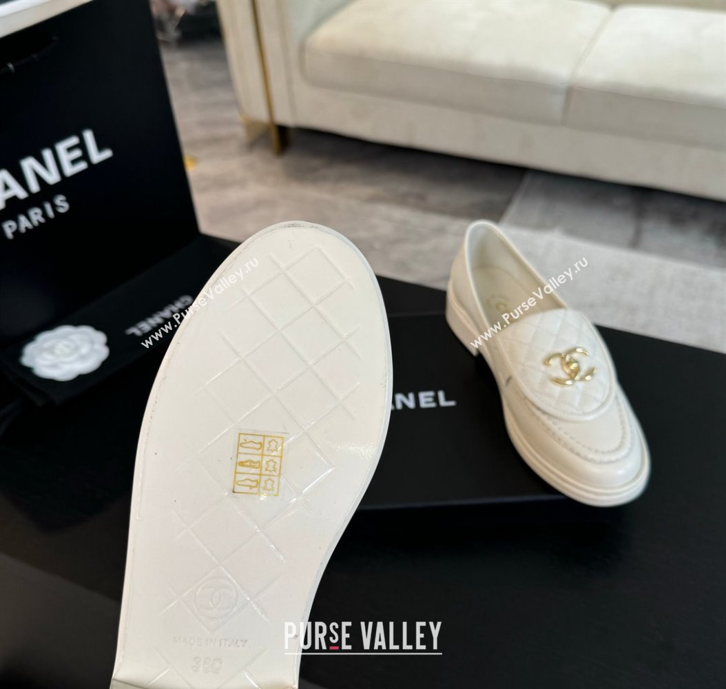 Chanel Calfskin Flat Loafers with Quilted CC Foldover G45474 White 2024 (MD-241120074)