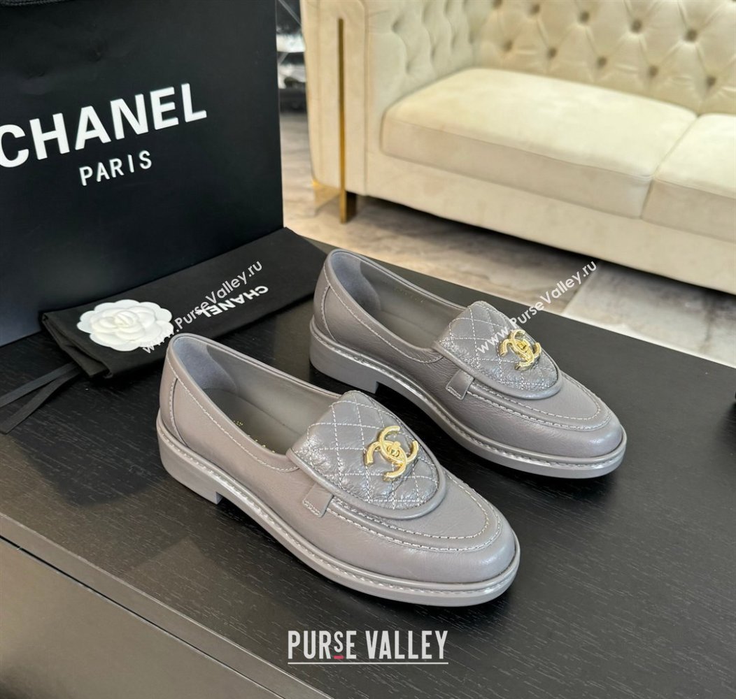 Chanel Calfskin Flat Loafers with Quilted CC Foldover G45474 Grey 2024 (MD-241120076)