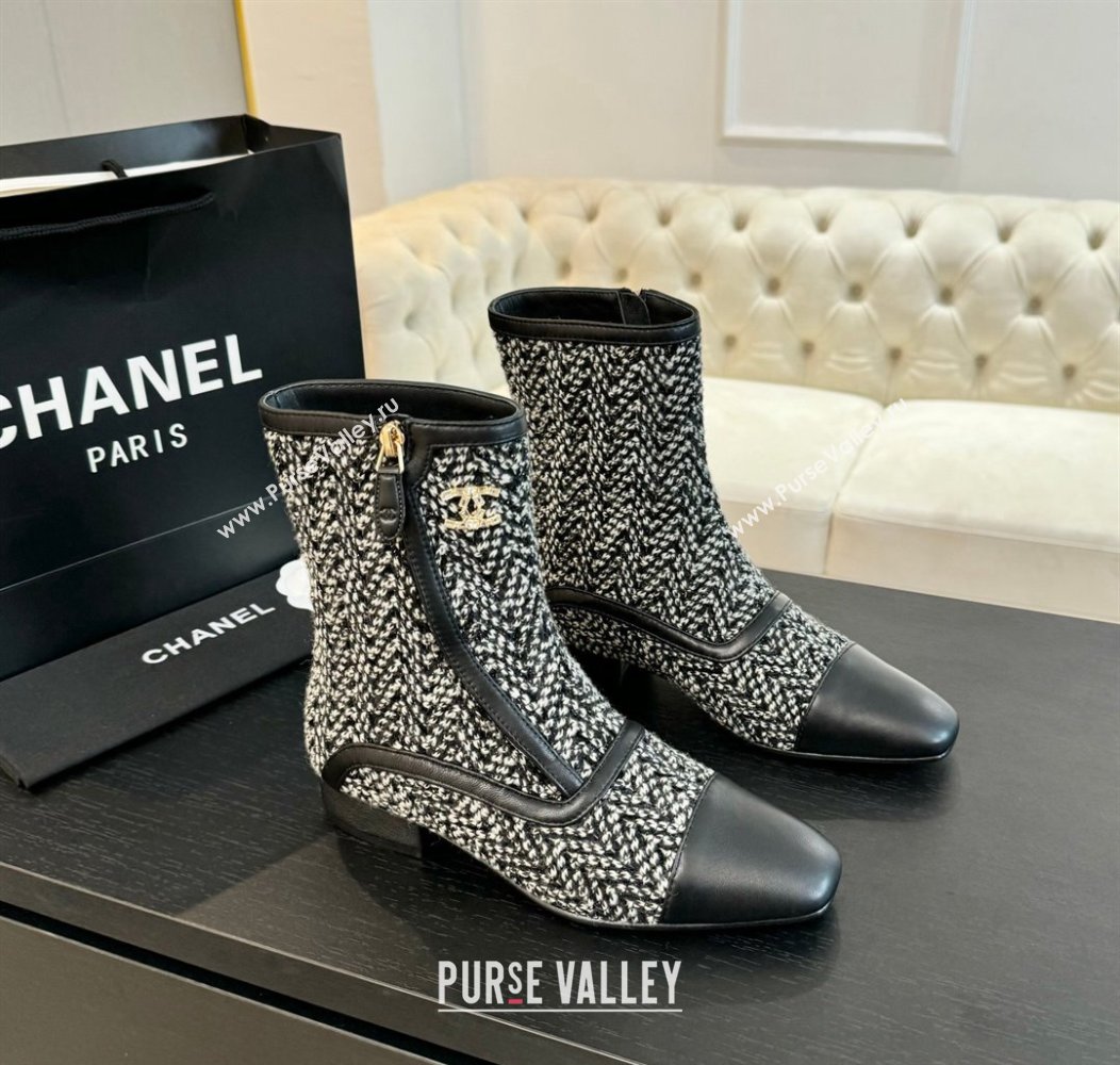 Chanel Tweed Patchwork Ankle Boots Black/White 2024 CH112008 (MD-241120100)