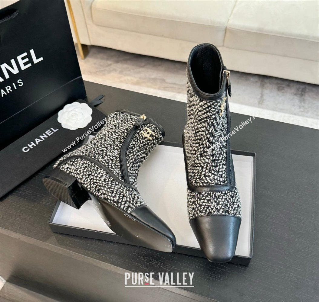 Chanel Tweed Patchwork Ankle Boots Black/White 2024 CH112008 (MD-241120100)