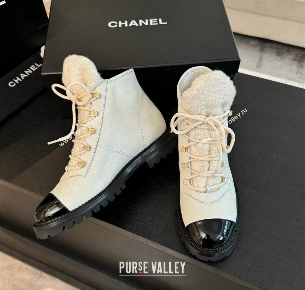 Chanel Calfskin Tweed Laced-up Ankle Boots White 2024 CH112009 (MD-241120104)