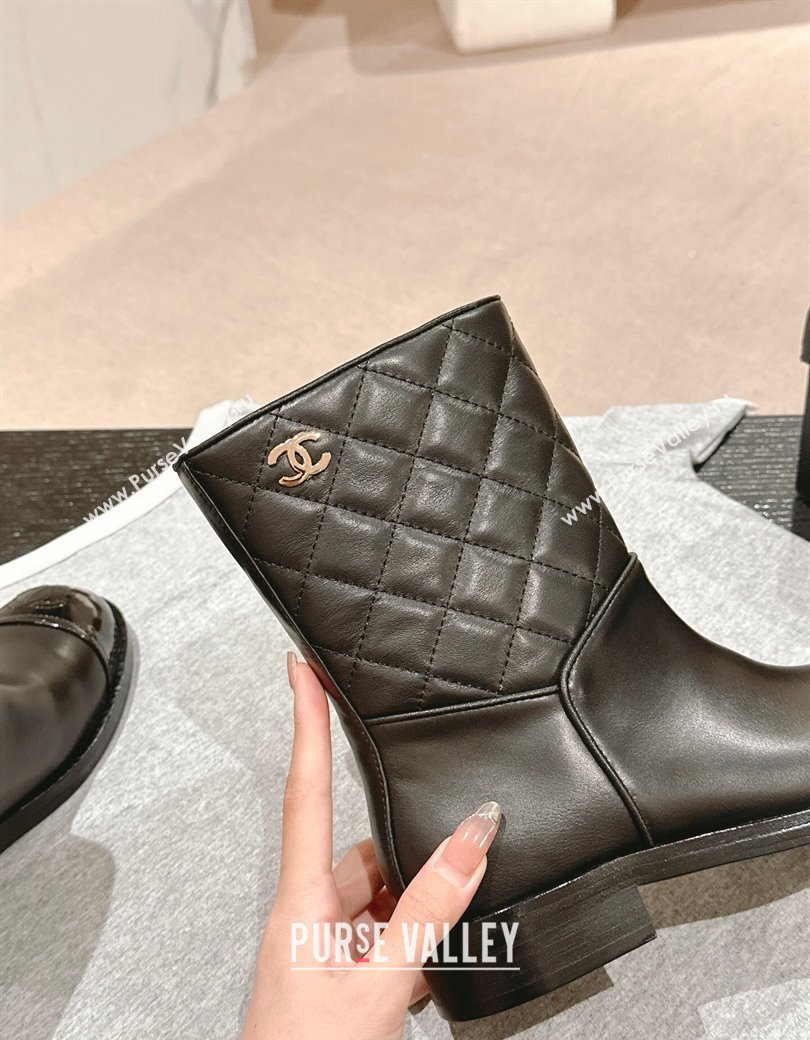 Chanel Calfskin Quilted Flat Ankle Boots Black 2024 CH112012 (KL-241120148)