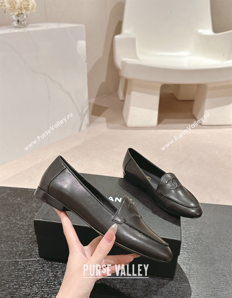 Chanel Calfskin Leather Loafers Flat with One-Tone CC Black 2024 CH112003 (KL-2411120008)