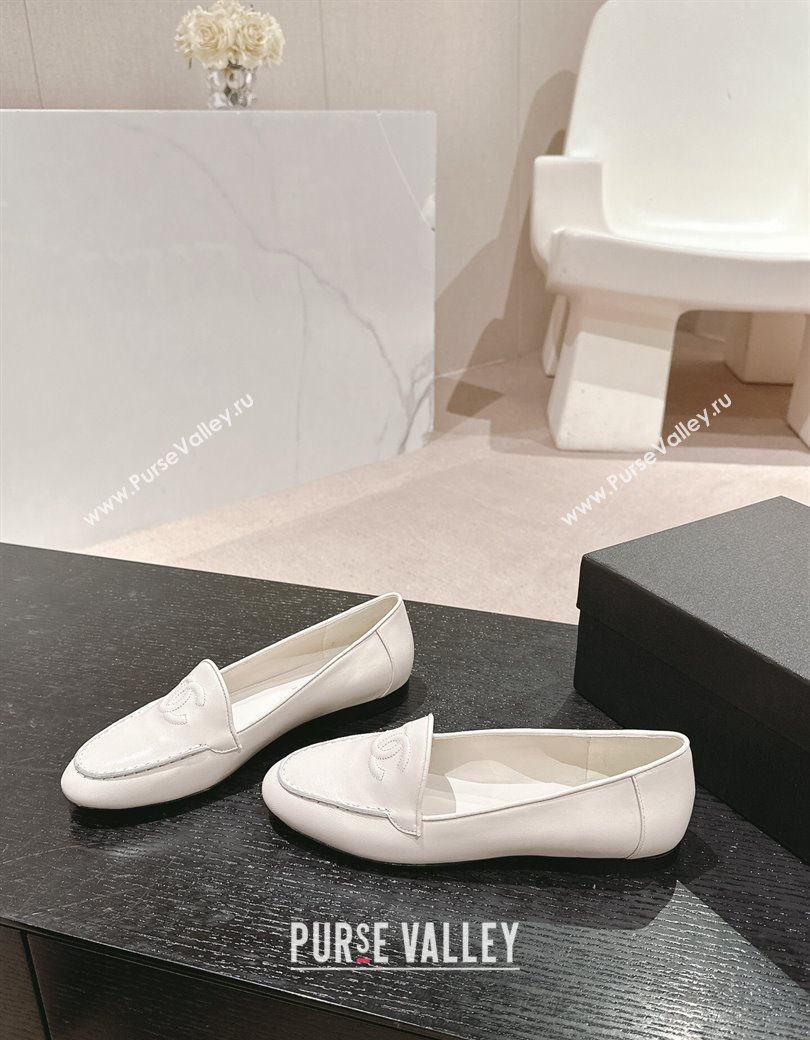 Chanel Calfskin Loafers Flat with One-Tone CC White 2024 CH112003 (KL-2411120009)