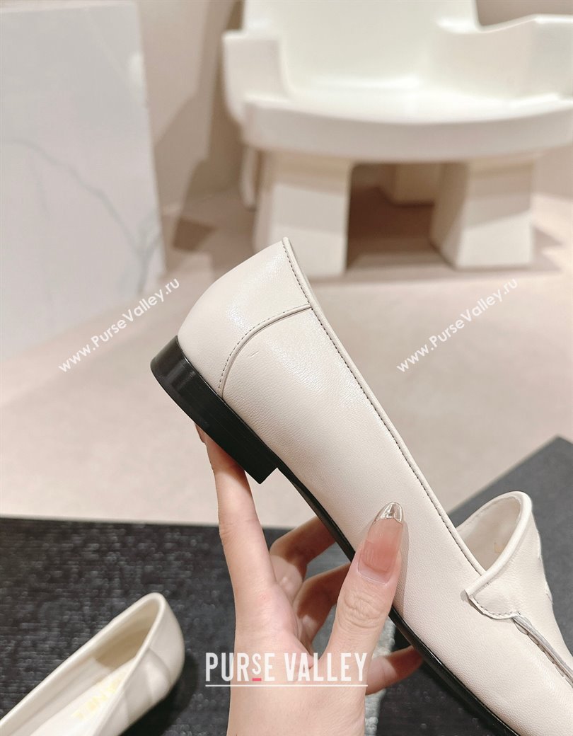 Chanel Calfskin Loafers Flat with One-Tone CC White 2024 CH112003 (KL-2411120009)