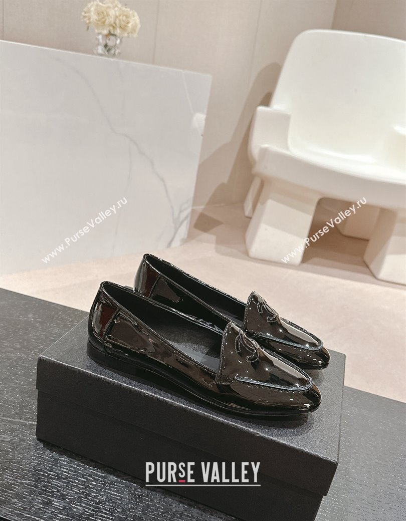 Chanel Patent Calfskin Loafers Flat with One-Tone CC Black 2024 CH112003 (KL-2411120011)