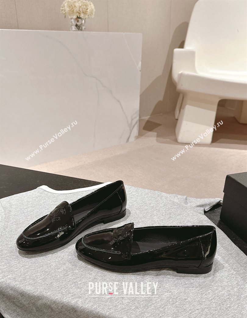 Chanel Patent Calfskin Loafers Flat with One-Tone CC Black 2024 CH112003 (KL-2411120011)