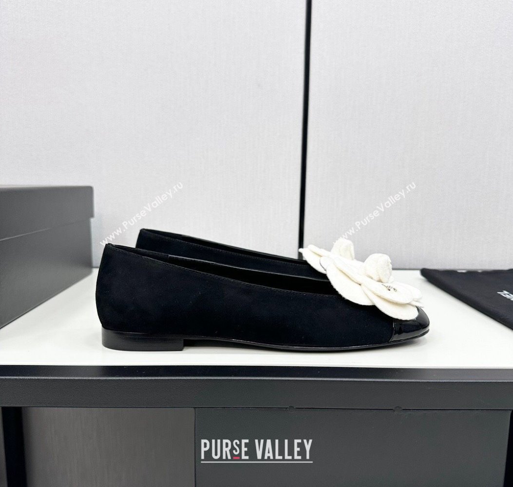 Chanel Suede Ballet Flats with Camellia Bloom Black/White 2024 CH112104 (KL-241121023)