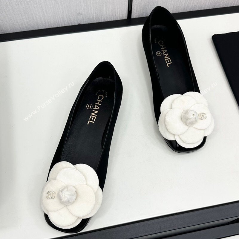 Chanel Suede Ballet Flats with Camellia Bloom Black/White 2024 CH112104 (KL-241121023)