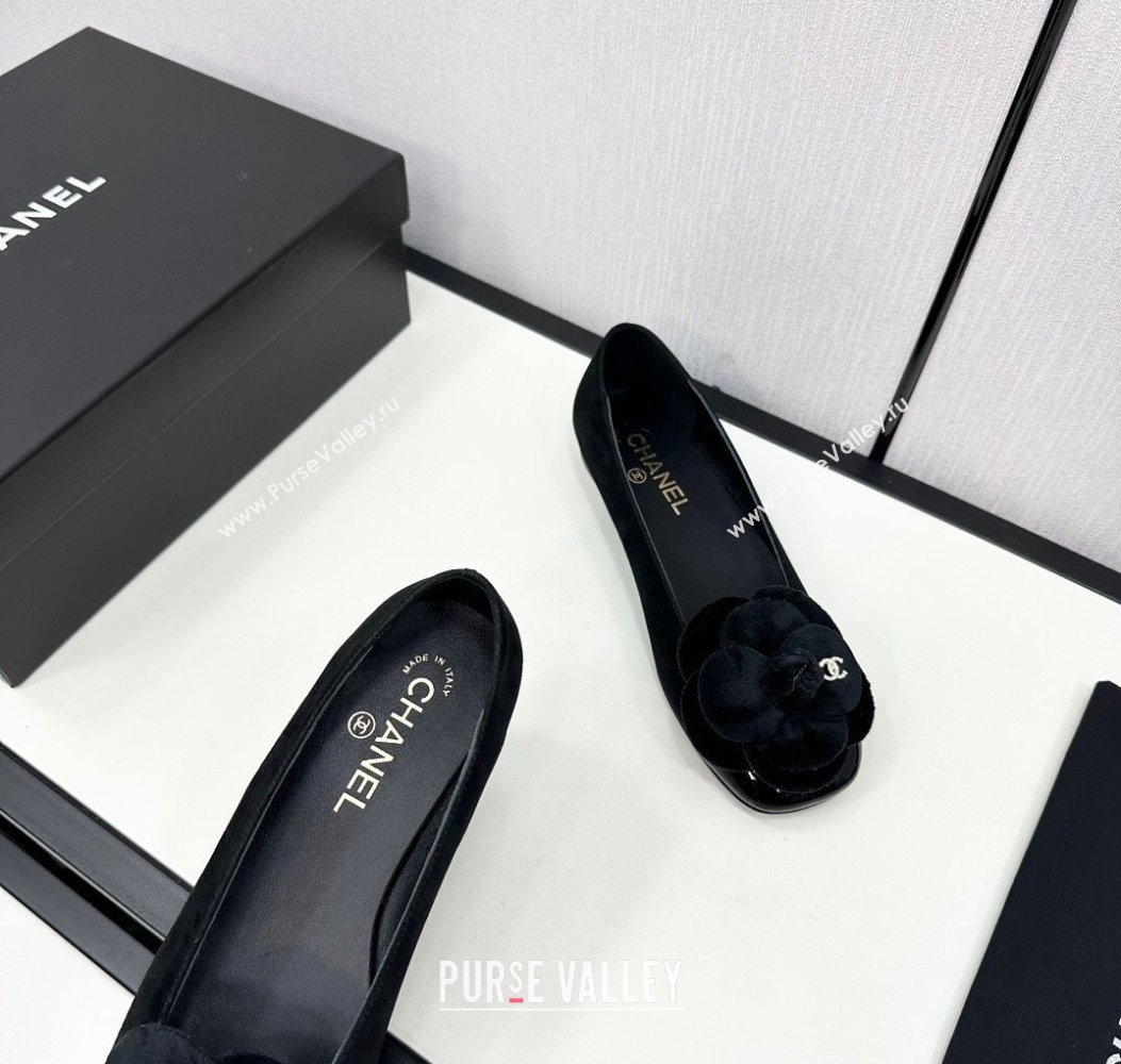 Chanel Suede Ballet Flats with Camellia Bloom Black2 2024 CH112104 (KL-241121024)