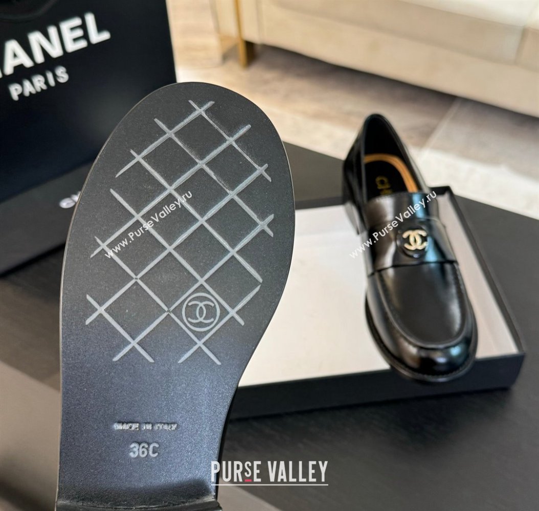 Chanel Shiny Calfskin Loafers with Circle CC Black 2024 G45988 (KL-2411120019)