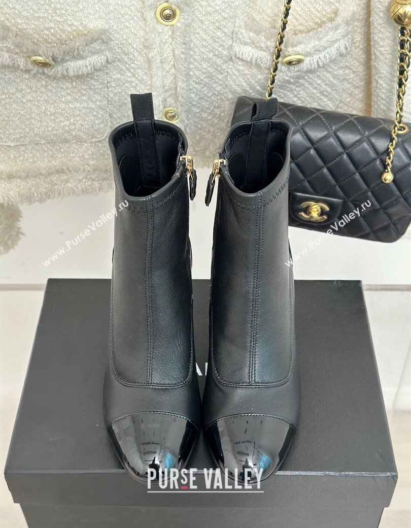 Chanel Calfskin Ankle Boots 8.5cm with Chain Black 2024 CH112107 (KL-241121042)