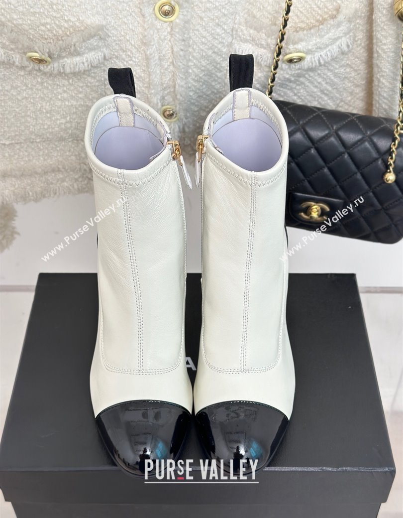 Chanel Calfskin Ankle Boots 8.5cm with Chain White 2024 CH112107 (KL-241121043)