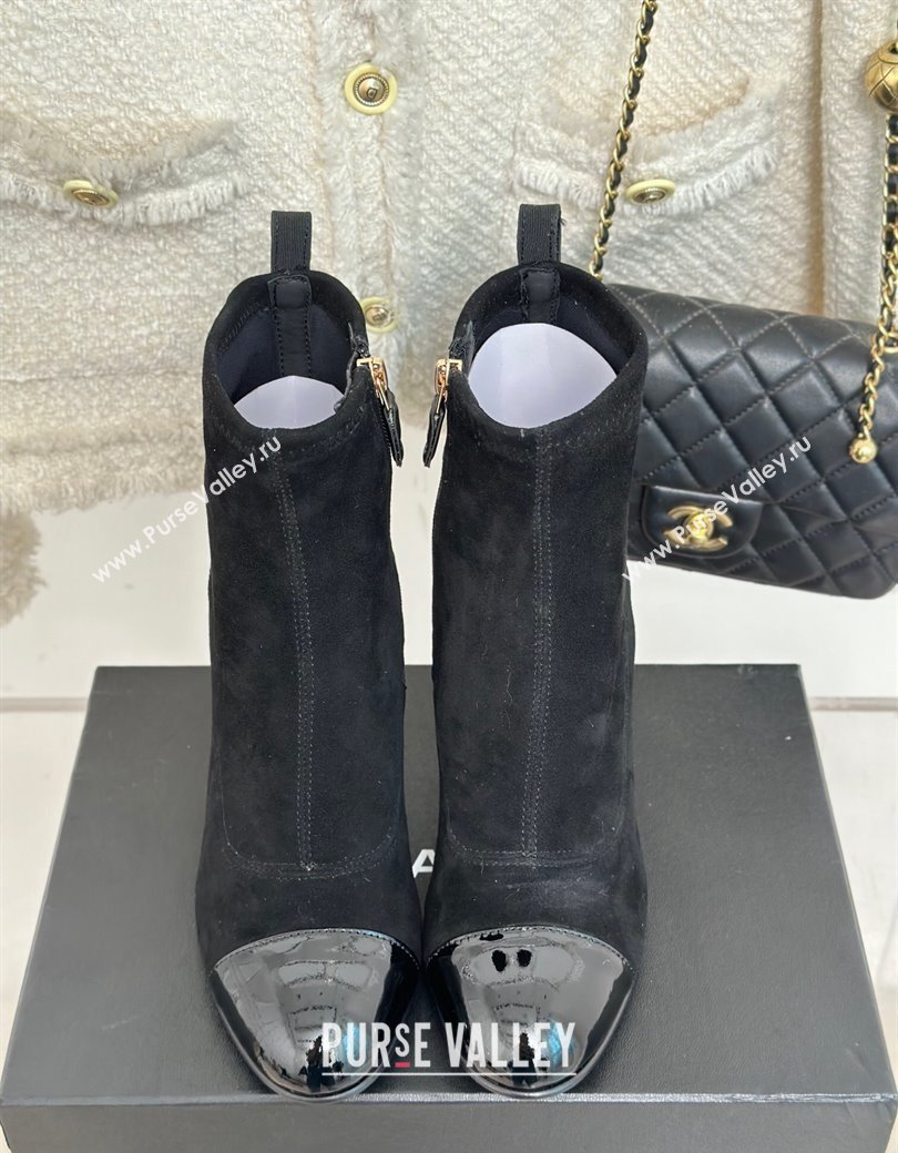 Chanel Suede Ankle Boots 8.5cm with Chain Black 2024 CH112107 (KL-241121044)