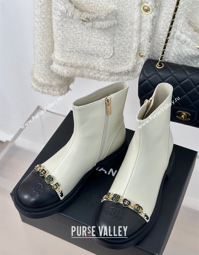 Chanel Lambskin Ankle Boots 4cm with Charm Strap White 2024 CH112109 (KL-241121053)