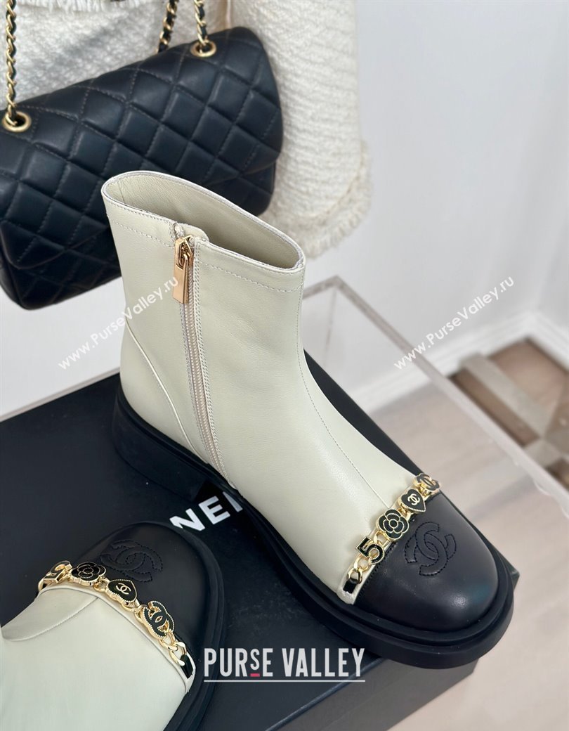 Chanel Lambskin Ankle Boots 4cm with Charm Strap White 2024 CH112109 (KL-241121053)