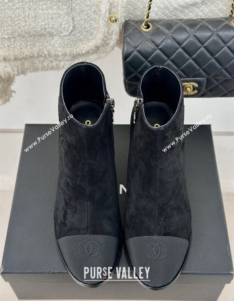 Chanel Suede Ankle Boots 7cm with CC Patch Black 2024 CH112112 (KL-241121068)