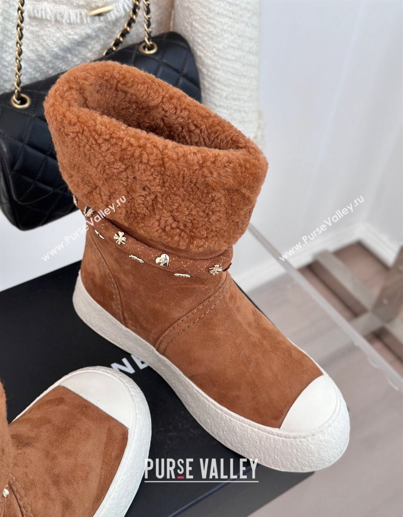 Chanel Suede Shearling Snow Boots with Charm Strap Brown 2024 CH112010 (KL-241120142)