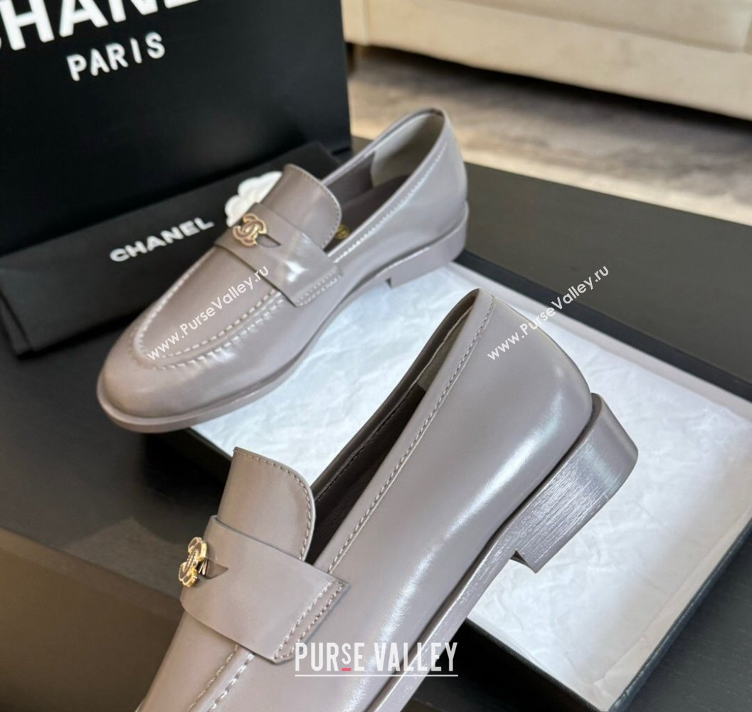 Chanel Shiny Calfskin Loafers Flat Grey 2024 CH112006 (SS-2411120030)