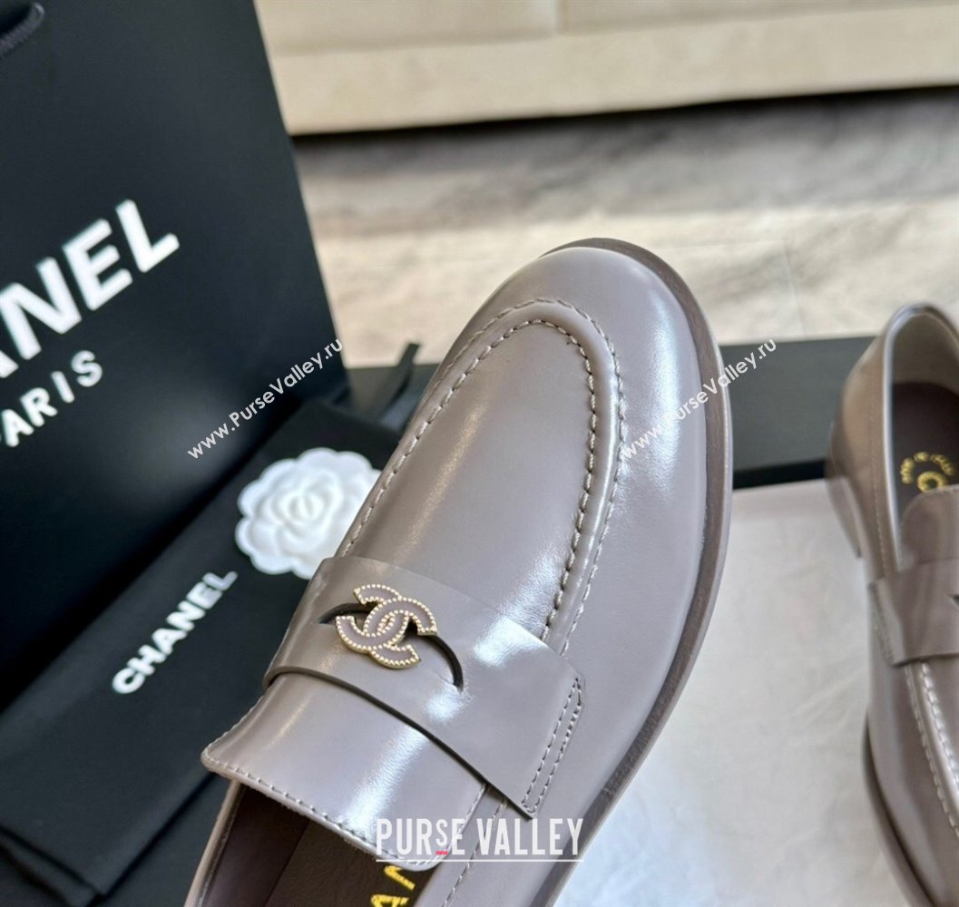 Chanel Shiny Calfskin Loafers Flat Grey 2024 CH112006 (SS-2411120030)