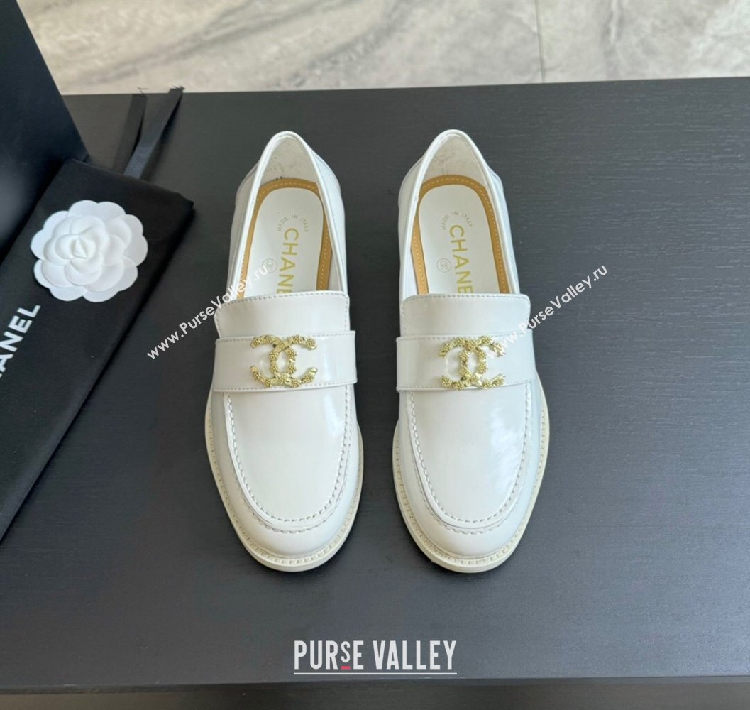 Chanel Shiny Calfskin Loafers with Camellia CC G45663 White 2024 (SS-2411120031)