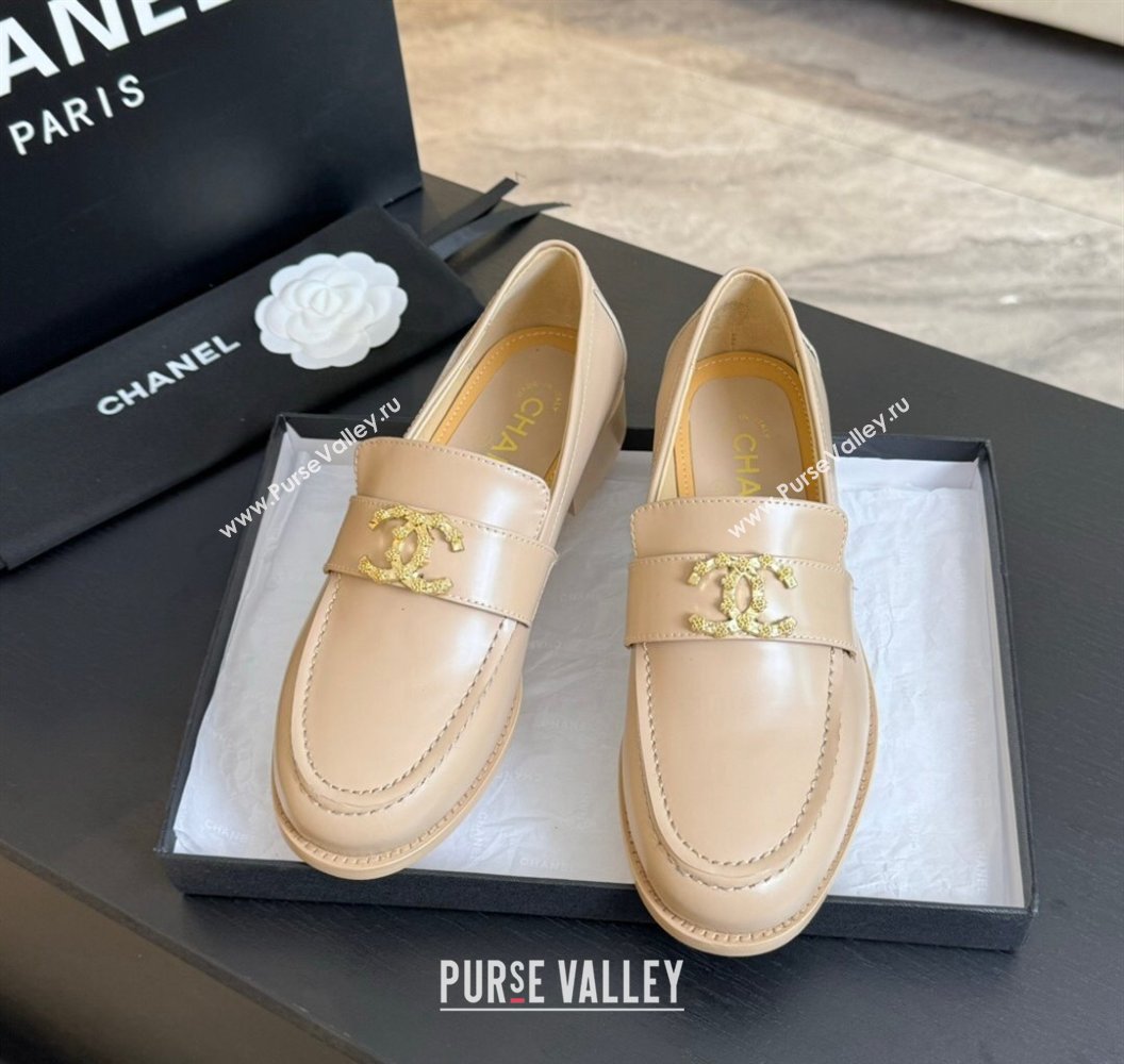 Chanel Shiny Calfskin Loafers with Camellia CC G45663 Light Beige 2024 (SS-2411120033)