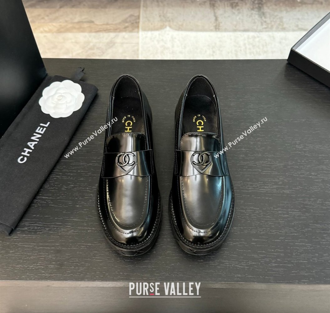 Chanel Shiny Calfskin Loafers with Black Heart Black 2024 CH112004 (SS-2411120014)