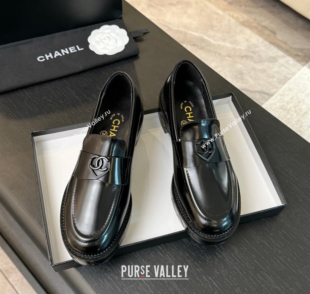 Chanel Shiny Calfskin Loafers with Black Heart Black 2024 CH112004 (SS-2411120014)