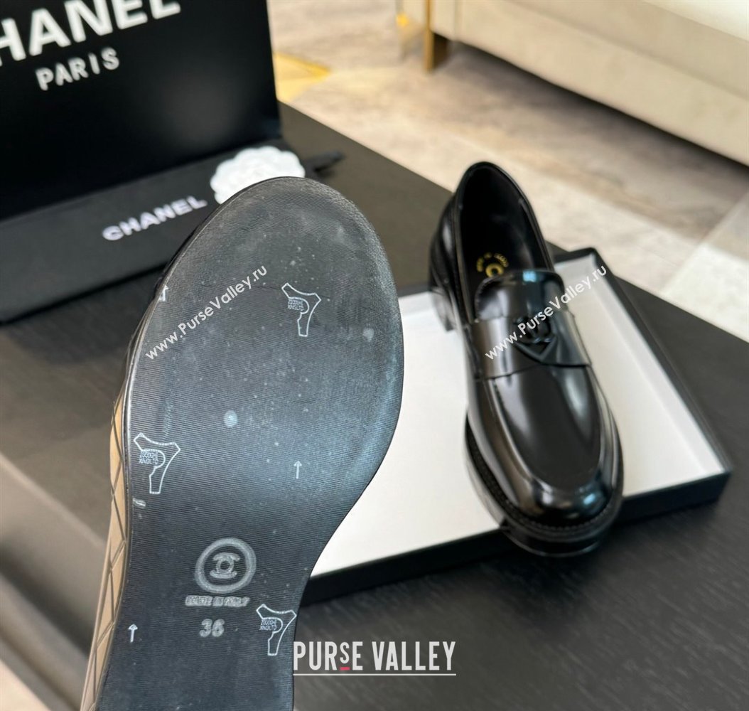 Chanel Shiny Calfskin Loafers with Black Heart Black 2024 CH112004 (SS-2411120014)