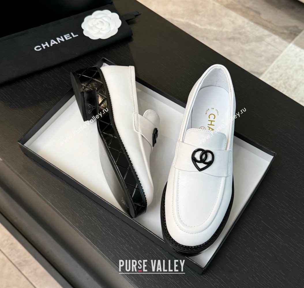 Chanel Calfskin Leather Loafers with Black Heart White 2024 CH112004 (SS-2411120016)