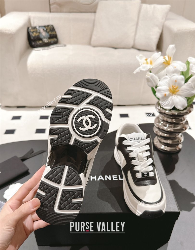 Chanel Calfskin Sneakers White/Black2 2024 G46086 (SS-241120132)