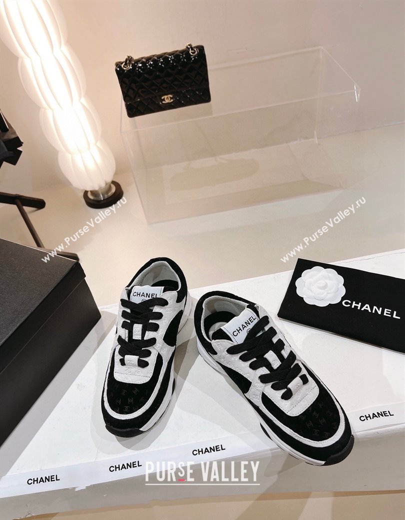 Chanel CC Suede Sneakers White/Black 2024 G38299 (SS-241120138)