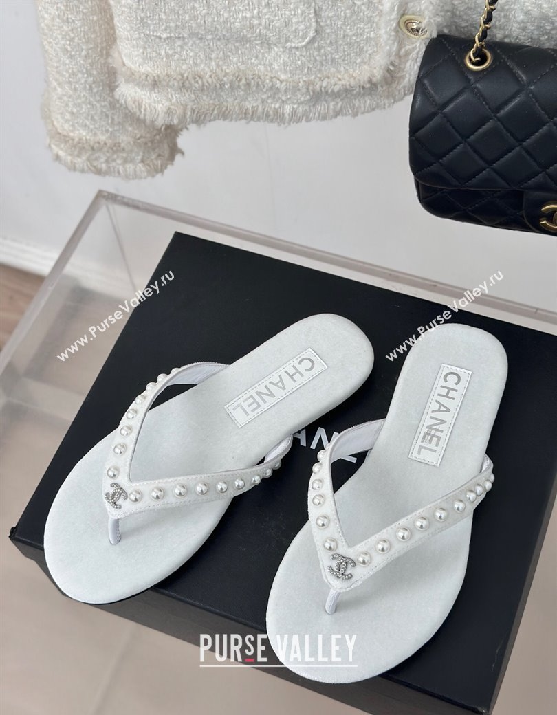 Chanel Velvet Flat Thongs Sandal with Pearls G46205 White 2024 (MD-241121177)