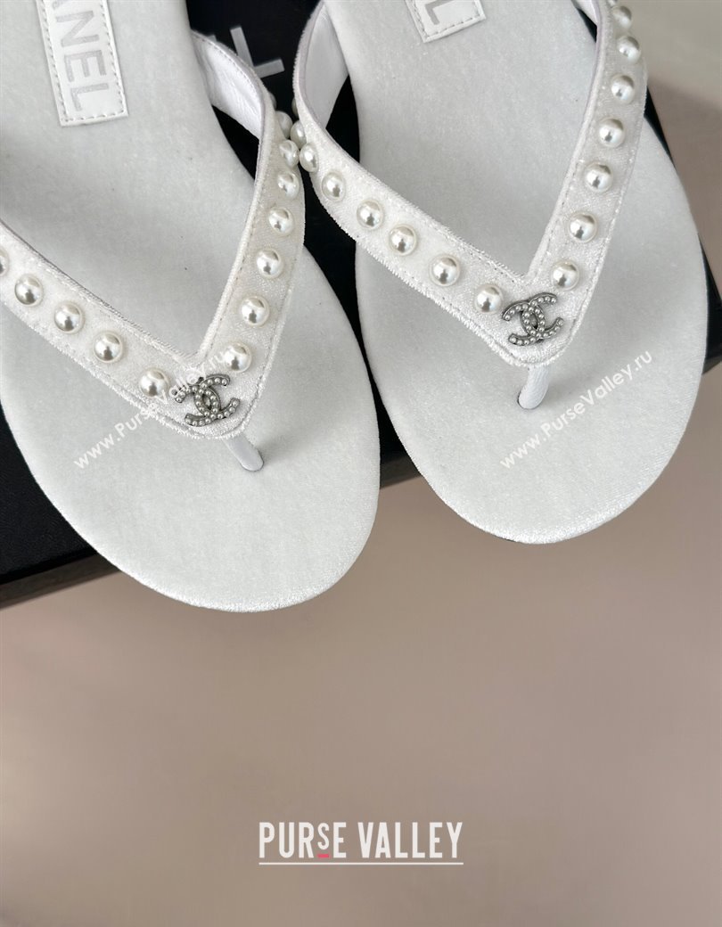 Chanel Velvet Flat Thongs Sandal with Pearls G46205 White 2024 (MD-241121177)