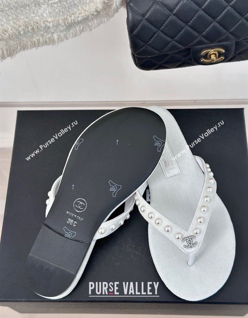 Chanel Velvet Flat Thongs Sandal with Pearls G46205 White 2024 (MD-241121177)