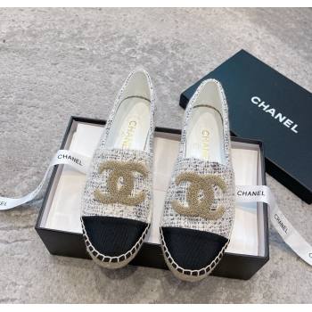 Chanel Tweed Espadrilles Flat with Gold-Tone CC White 2024 CH112118 (KL-241121107)