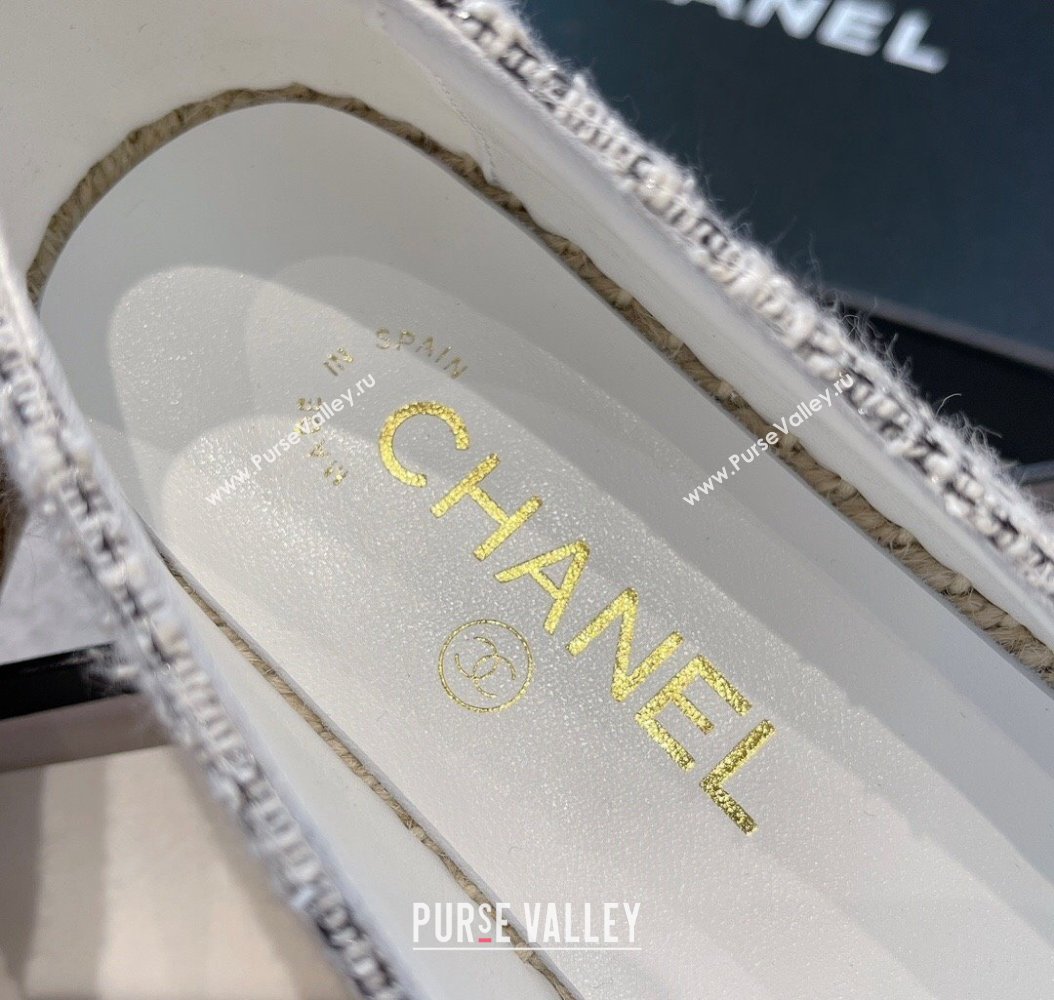 Chanel Tweed Espadrilles Flat with Gold-Tone CC White 2024 CH112118 (KL-241121107)