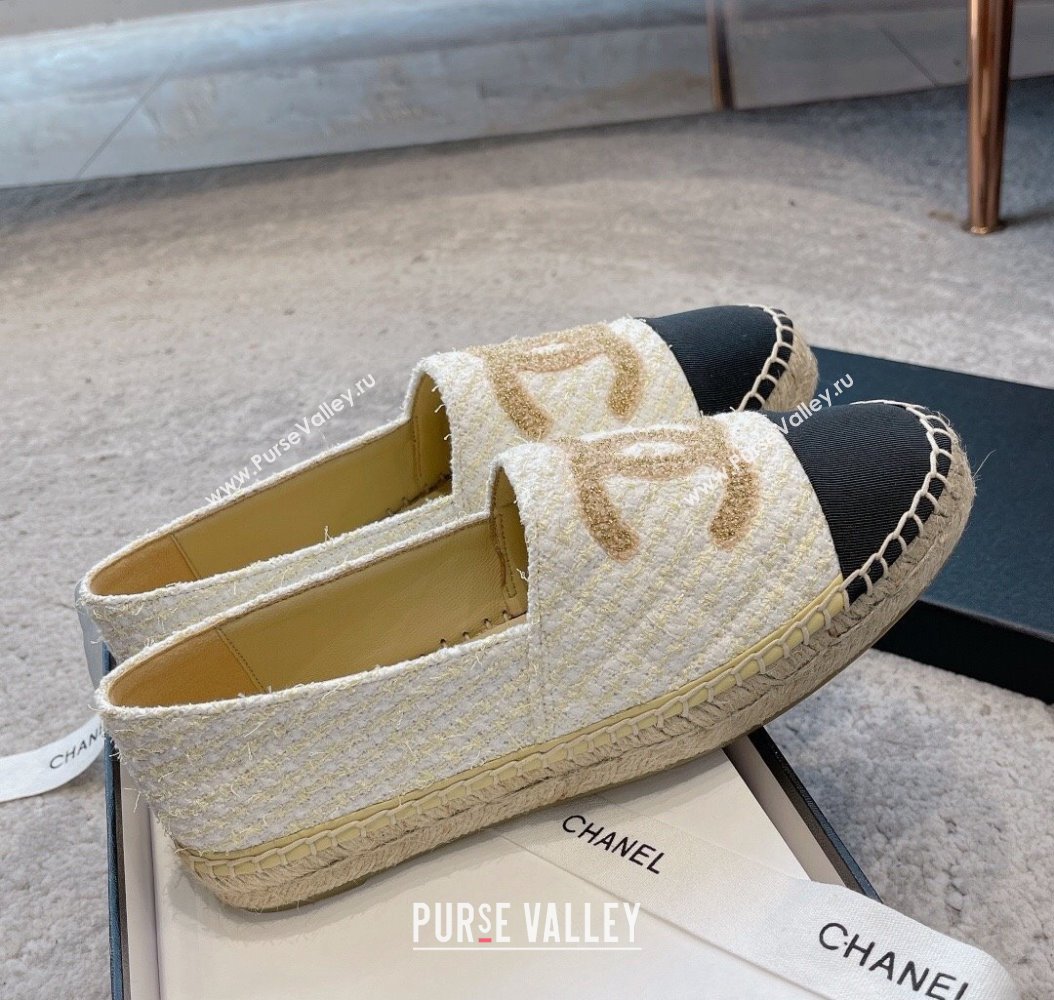 Chanel Tweed Espadrilles Flat with Gold-Tone CC Beige 2024 CH112118 (KL-241121108)