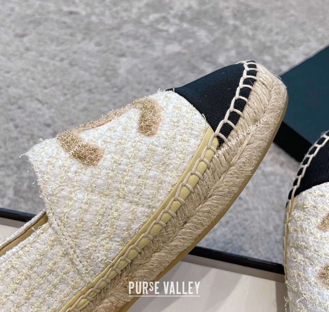 Chanel Tweed Espadrilles Flat with Gold-Tone CC Beige 2024 CH112118 (KL-241121108)