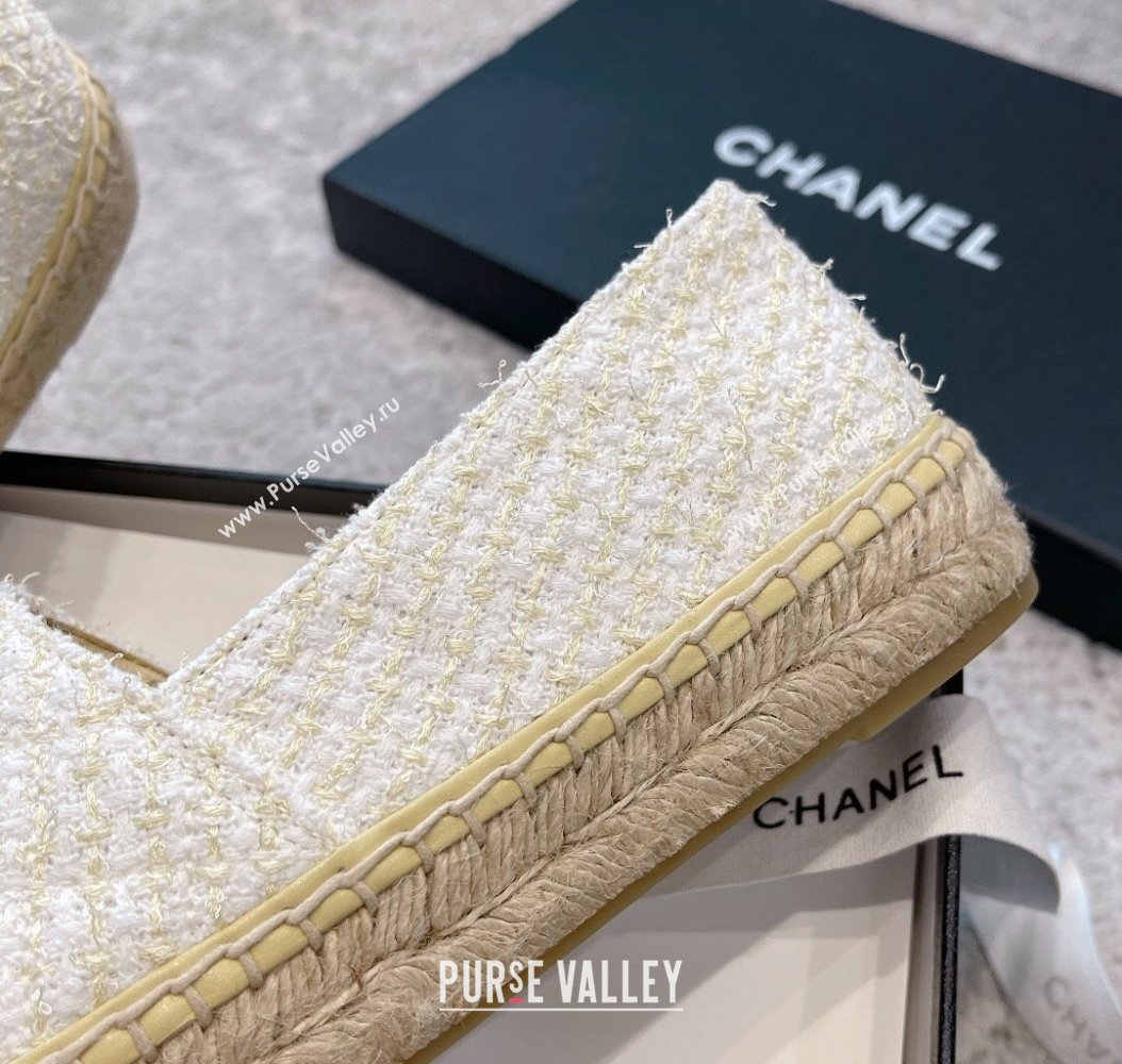 Chanel Tweed Espadrilles Flat with Gold-Tone CC Beige 2024 CH112118 (KL-241121108)