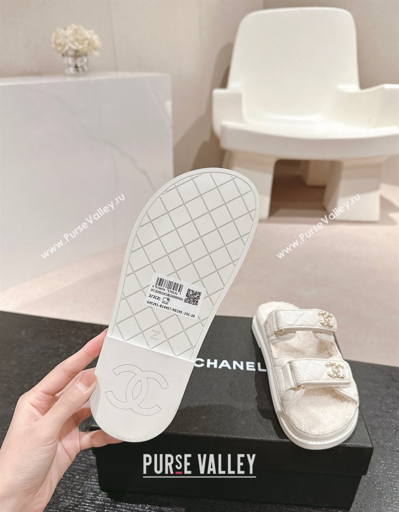 Chanel Quilted Calfskin Shearling Wool Flat Slides Sandal with Chain CC White 2024 (KL-241121144)