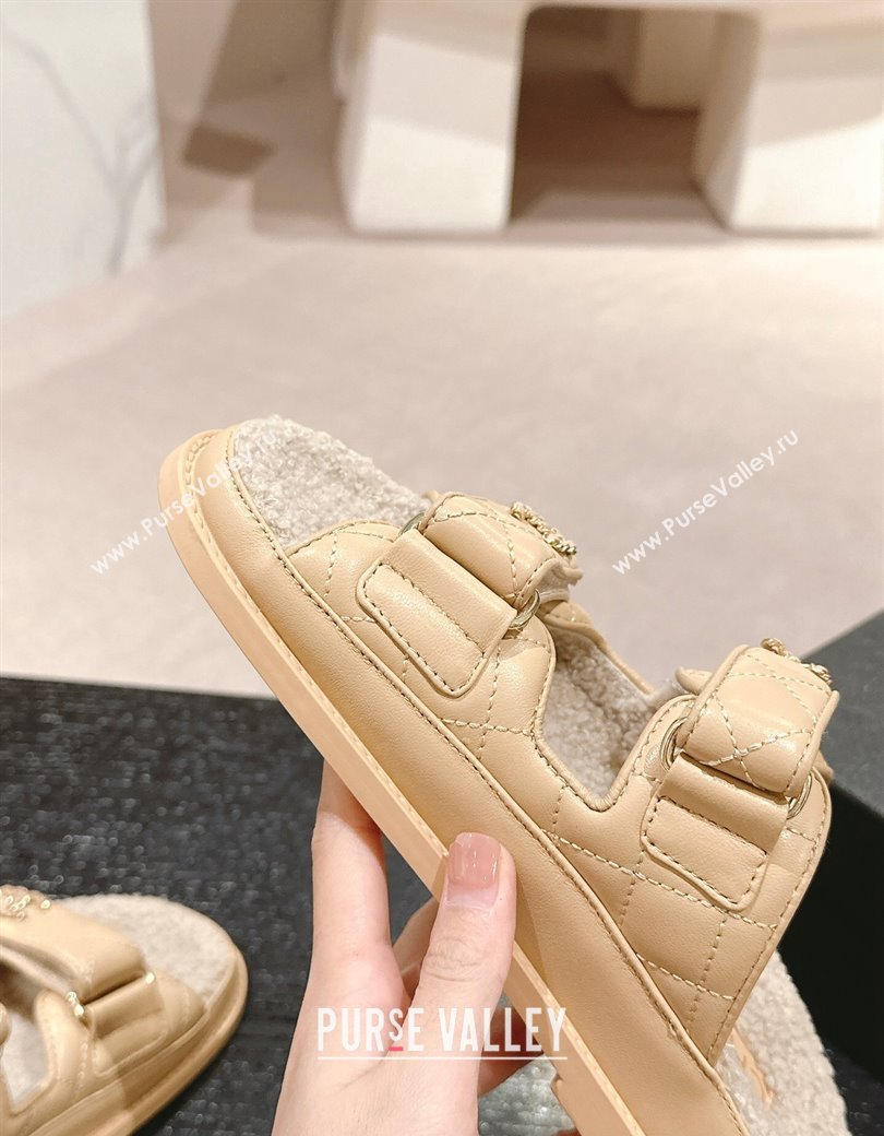 Chanel Quilted Calfskin Shearling Wool Flat Slides Sandal with Chain CC Light Beige 2024 (KL-241121145)