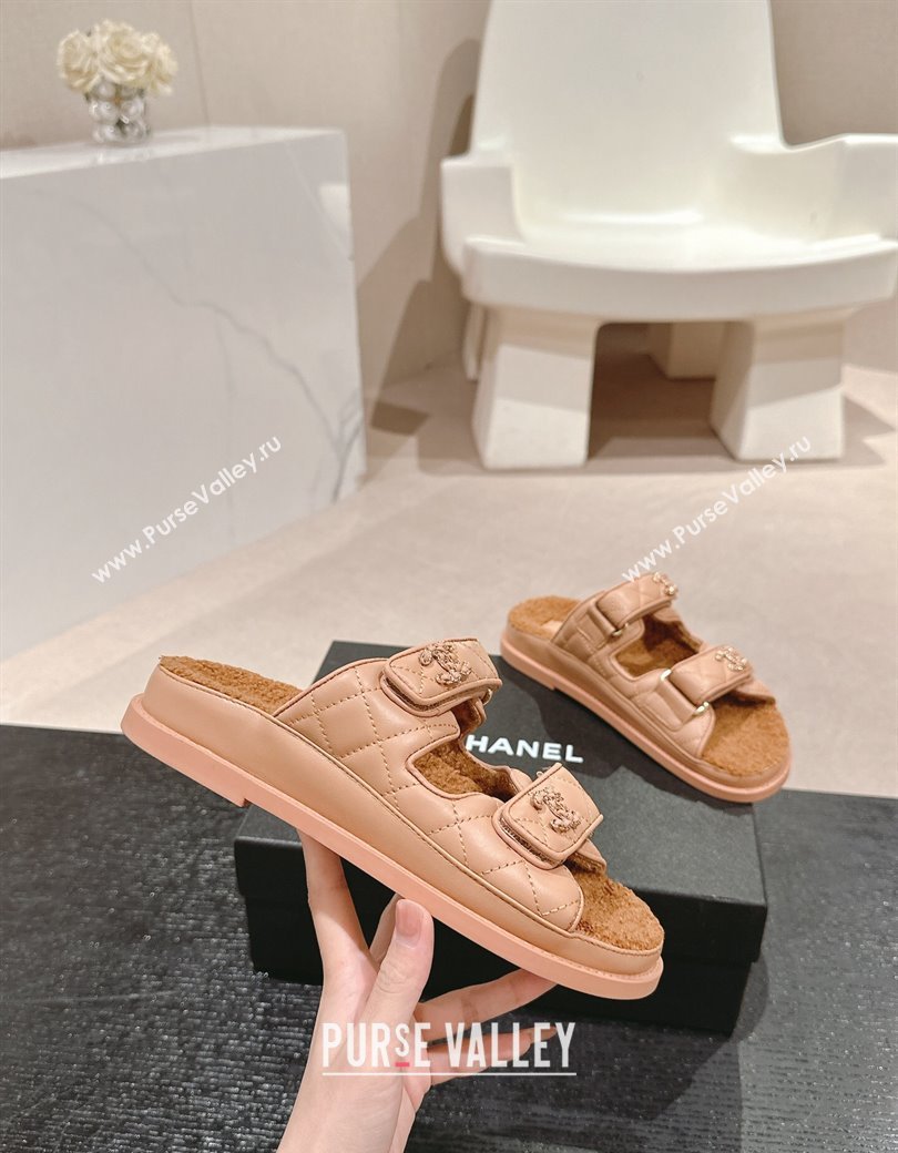 Chanel Quilted Calfskin Shearling Wool Flat Slides Sandal with Chain CC Rose Beige 2024 (KL-241121146)