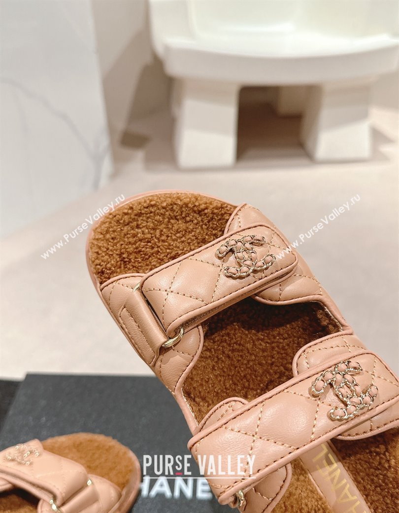 Chanel Quilted Calfskin Shearling Wool Flat Slides Sandal with Chain CC Rose Beige 2024 (KL-241121146)