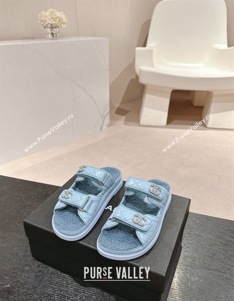 Chanel Quilted Calfskin Shearling Wool Flat Slides Sandal with Chain CC Light Blue 2024 (KL-241121147)