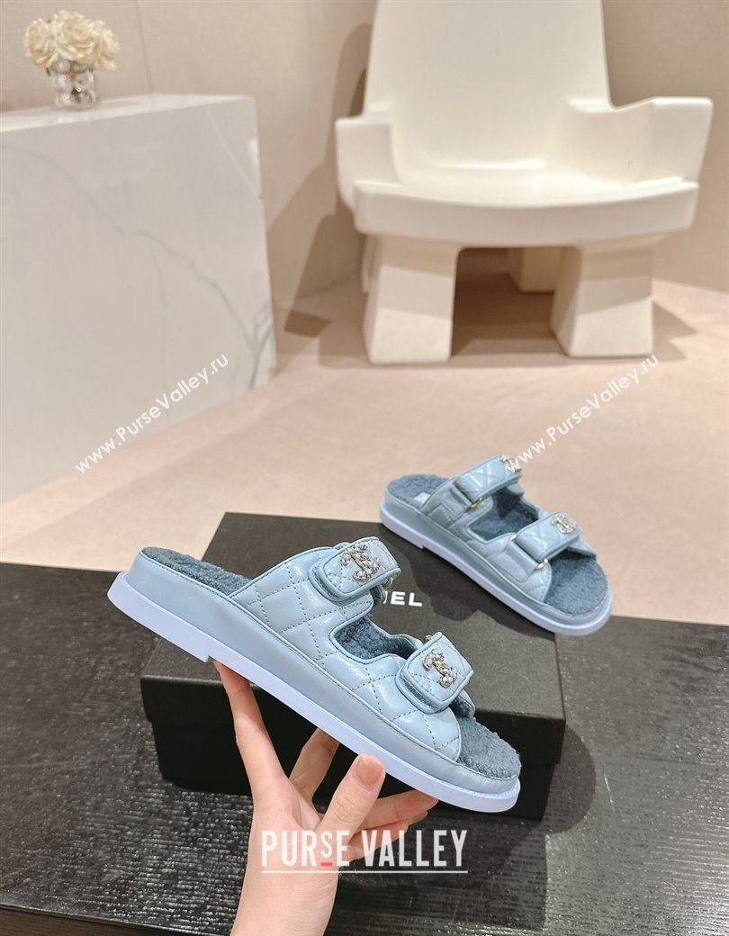 Chanel Quilted Calfskin Shearling Wool Flat Slides Sandal with Chain CC Light Blue 2024 (KL-241121147)