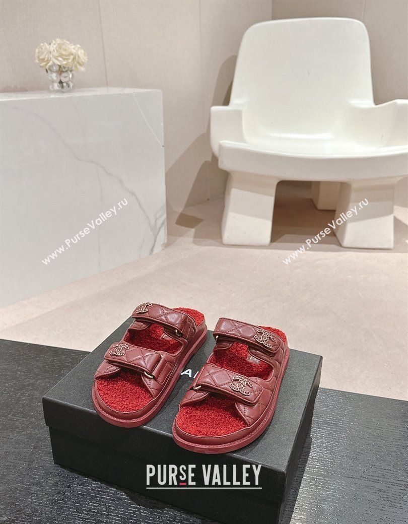 Chanel Quilted Calfskin Shearling Wool Flat Slides Sandal with Chain CC Burgundy 2024 (KL-241121148)