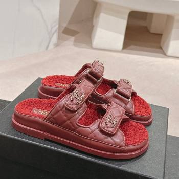 Chanel Quilted Calfskin Shearling Wool Flat Slides Sandal with Chain CC Burgundy 2024 (KL-241121148)