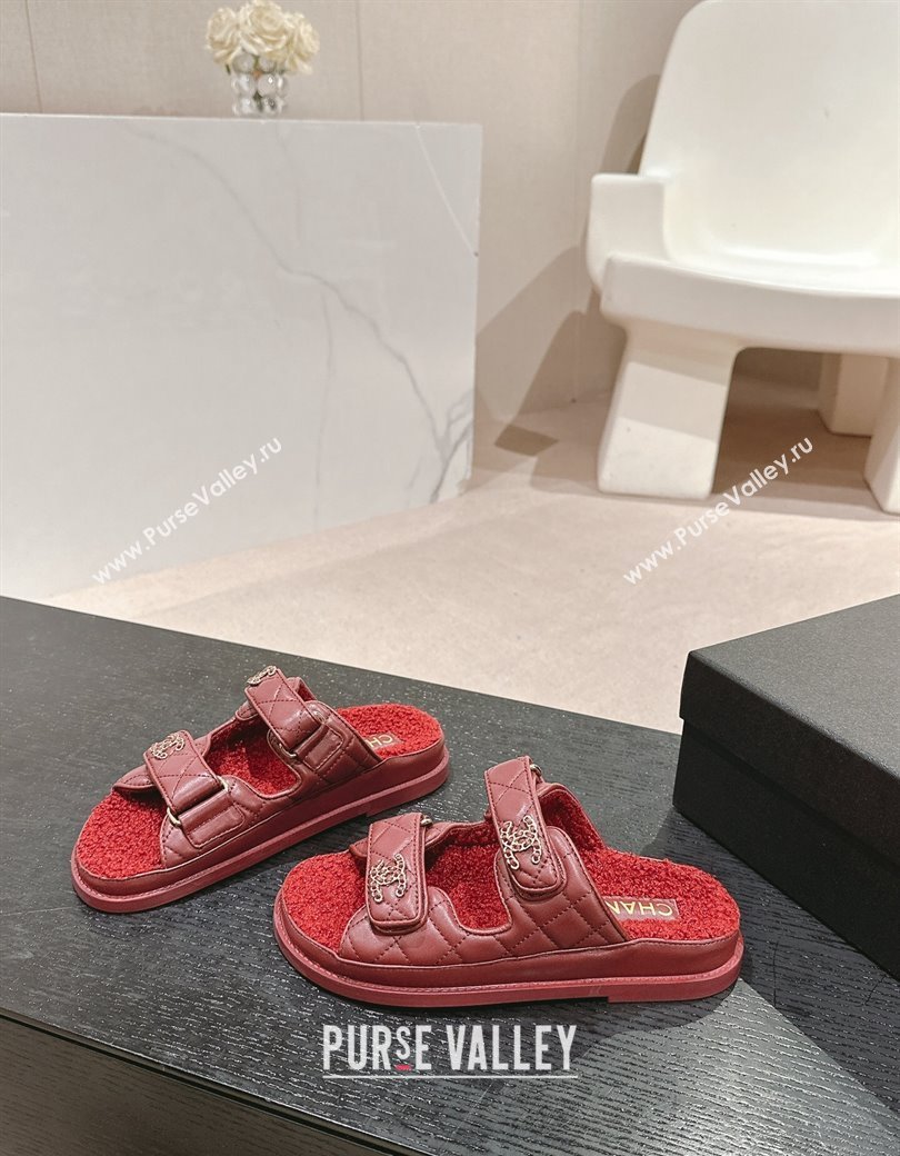 Chanel Quilted Calfskin Shearling Wool Flat Slides Sandal with Chain CC Burgundy 2024 (KL-241121148)